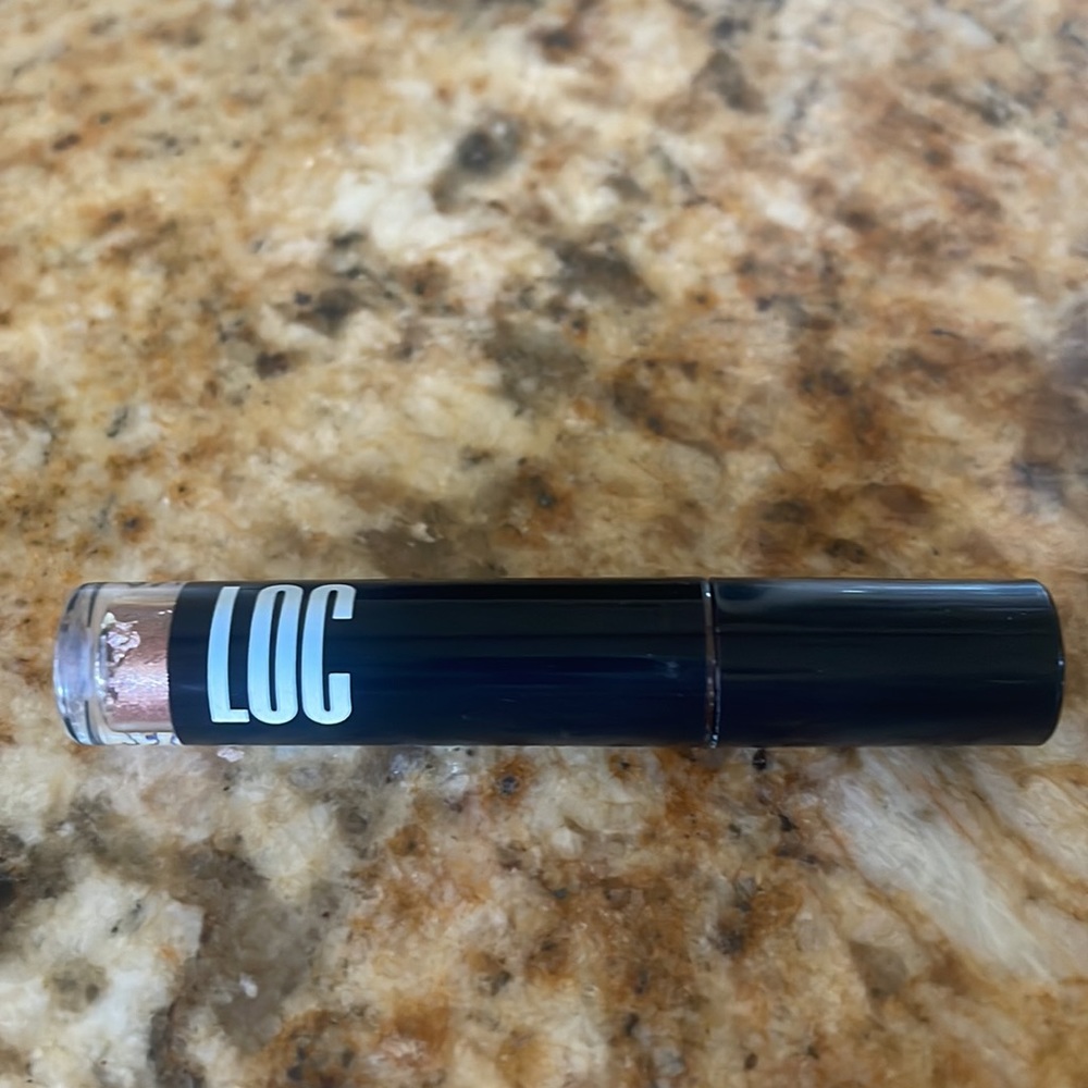 Loc liquid shimmer shadow NWOT